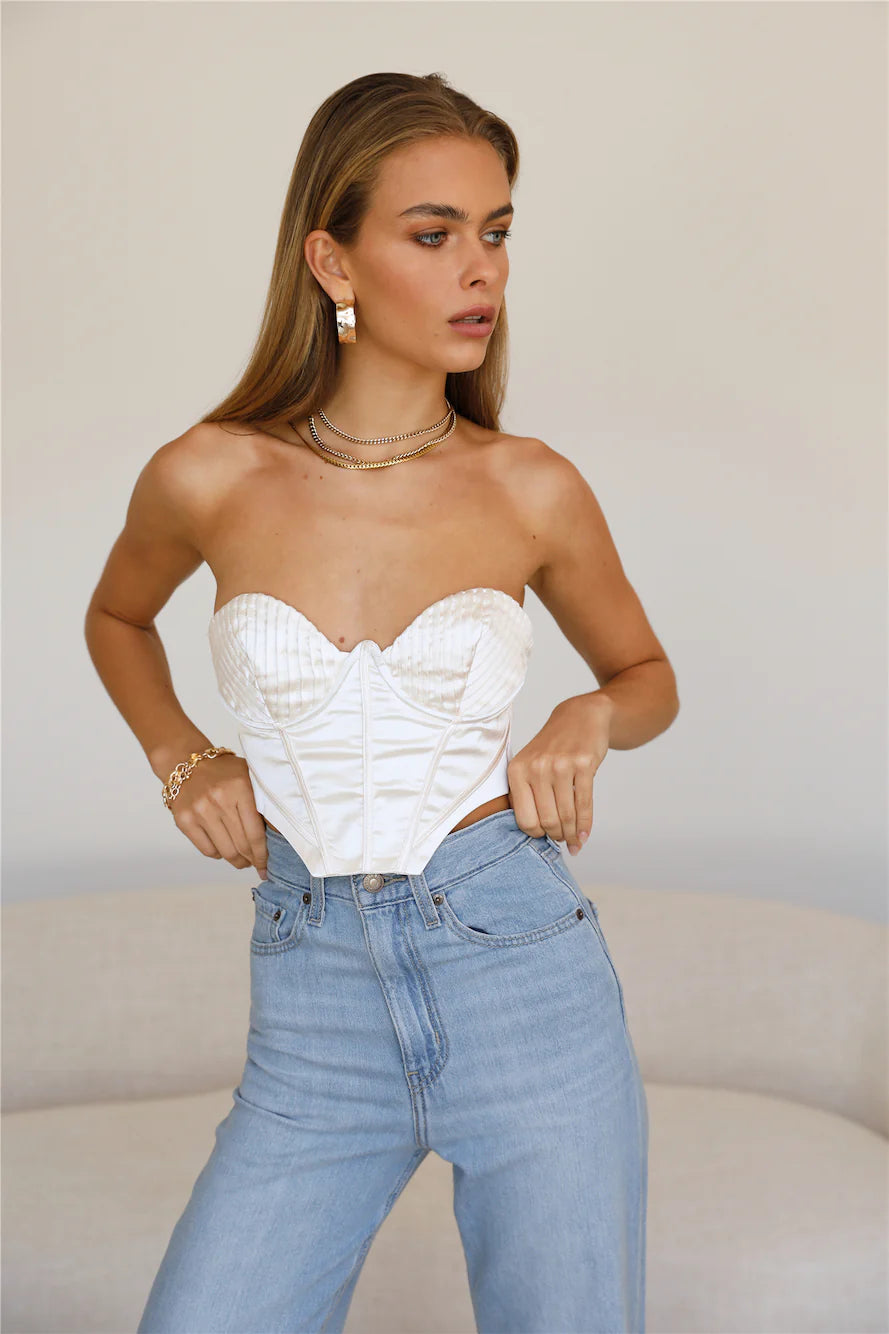 Shining Chandelier Crop Cream
